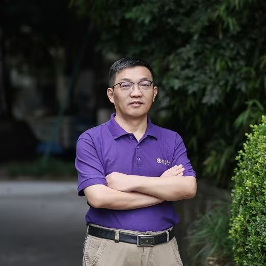 MILAN.COM创新论坛第一千九百零二讲：Covers of the integers by residue classes and their extensions to groups